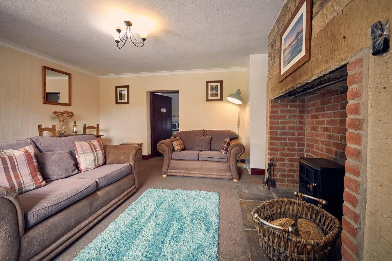 Host & Stay - Rose Cottage Bamburgh Exterior foto